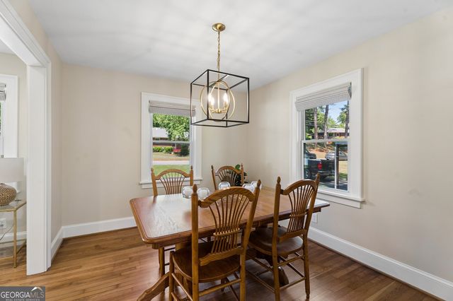 3306 Woodview Drive SE, Smyrna, GA 30082