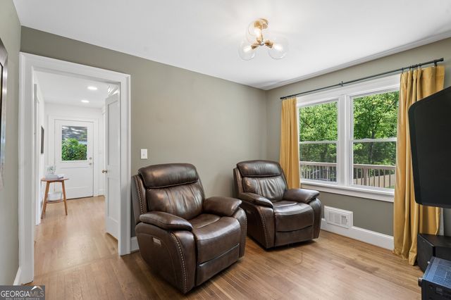 3306 Woodview Drive SE, Smyrna, GA 30082