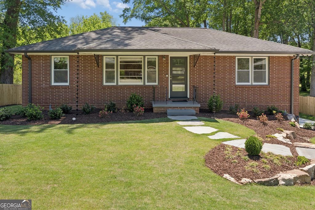 3306 Woodview Drive SE, Smyrna, GA 30082