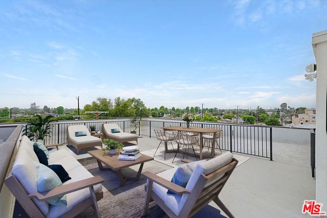 6144 Whitsett Avenue 403, North Hollywood, CA 91606