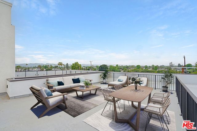 6144 Whitsett Avenue 403, North Hollywood, CA 91606