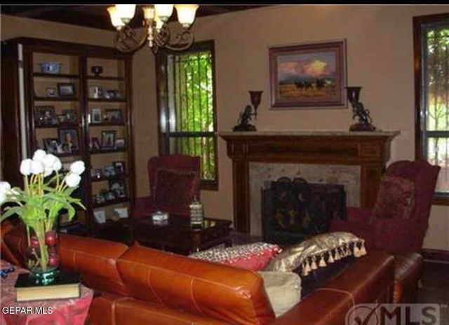 6006 BALCONES Court 19, El Paso, TX 79912