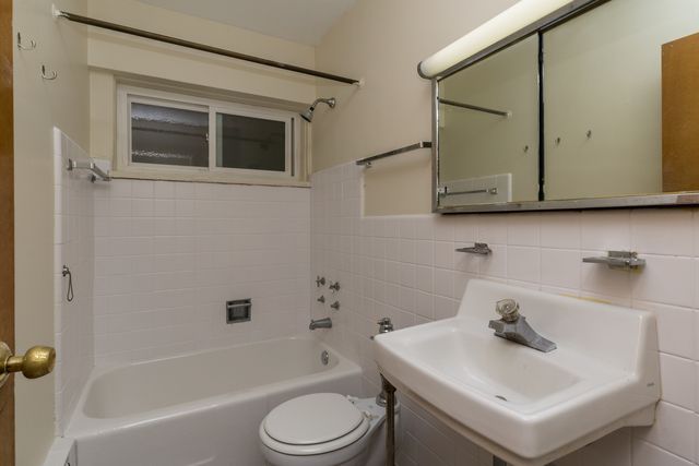 1400 chicago Avenue 308, Evanston, IL 60201