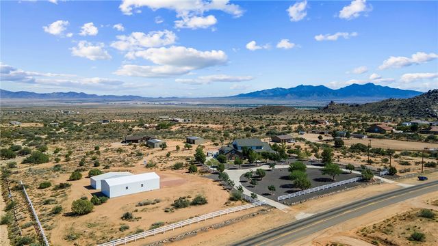 5930 N Bull Mountain Drive, Kingman, AZ 86409