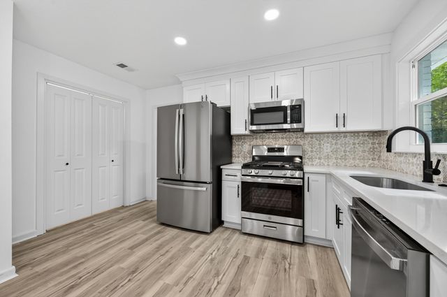 220 Edge Avenue, Valparaiso, FL 32580