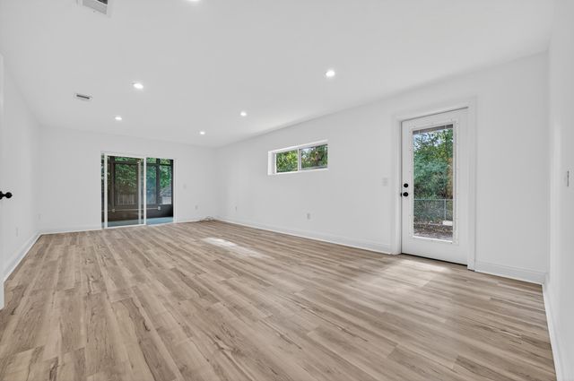 220 Edge Avenue, Valparaiso, FL 32580