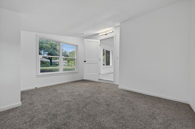 220 Edge Avenue, Valparaiso, FL 32580