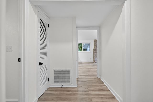 220 Edge Avenue, Valparaiso, FL 32580