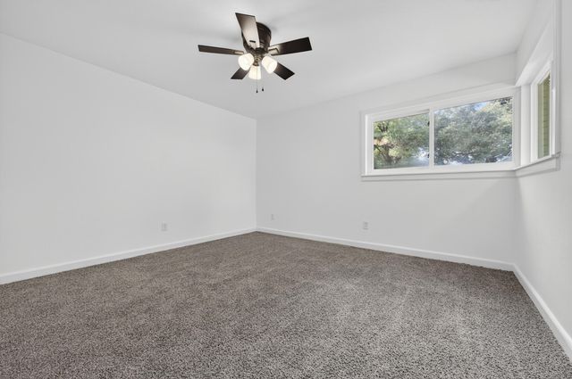 220 Edge Avenue, Valparaiso, FL 32580