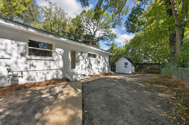 220 Edge Avenue, Valparaiso, FL 32580