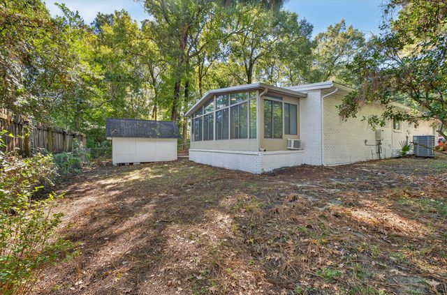 220 Edge Avenue, Valparaiso, FL 32580