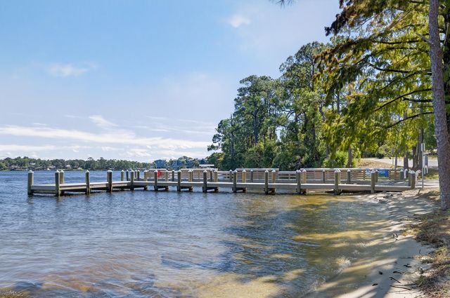 220 Edge Avenue, Valparaiso, FL 32580