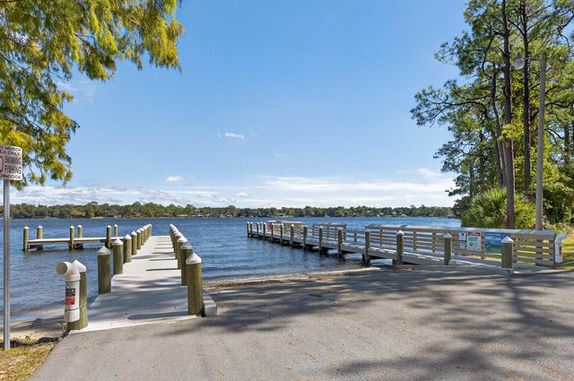 220 Edge Avenue, Valparaiso, FL 32580