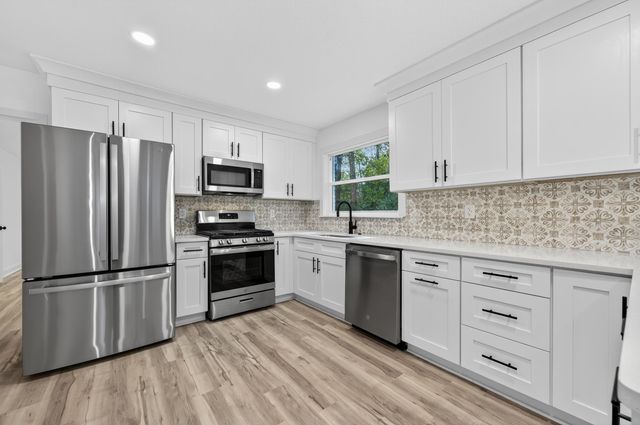 220 Edge Avenue, Valparaiso, FL 32580