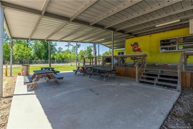 1411 E Houston River Road, Sulphur, LA 70663