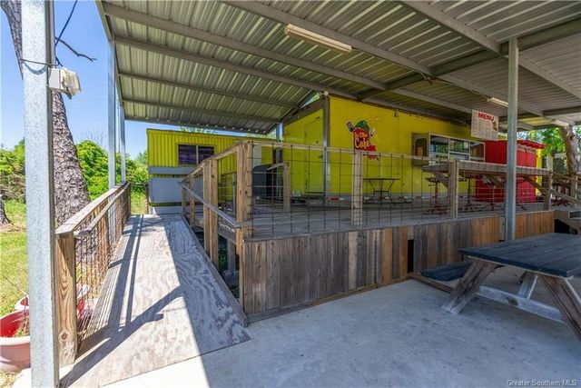 1411 E Houston River Road, Sulphur, LA 70663