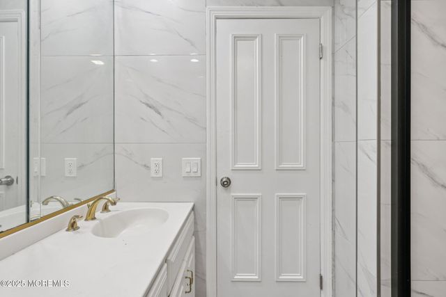 26 Fillmore Avenue, Carteret, NJ 07008