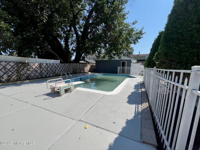 26 Fillmore Avenue, Carteret, NJ 07008