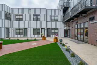 400 E Locust Street 101, Des Moines, IA 50309