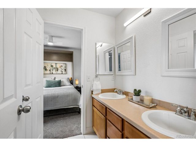 2888 Florence St, Denver, CO 80238