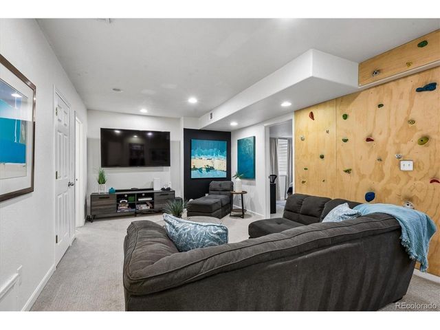 2888 Florence St, Denver, CO 80238