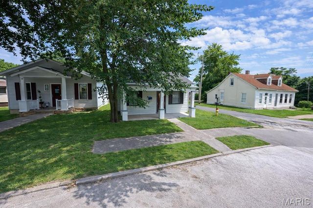 400 N 5th Street, Belleville, IL 62220