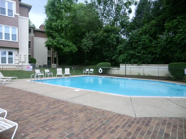 280 Hillsboro Pl, Nashville, TN 37215