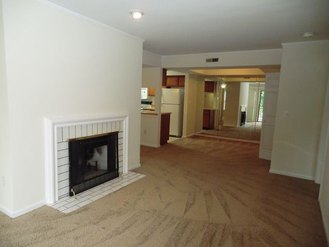 280 Hillsboro Pl, Nashville, TN 37215