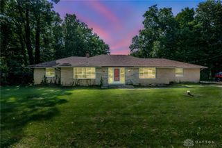8061 Dog Leg Road, Dayton, OH 45414