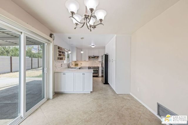 1181 E Estio Circle, Palm Springs, CA 92262