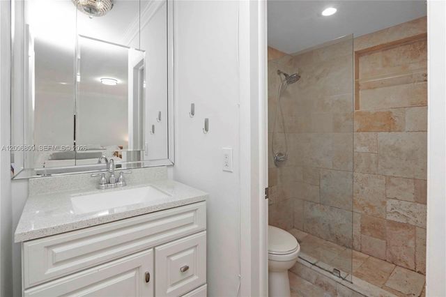 9394 SW 77th Ave F4, Miami, FL 33156