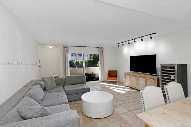 9394 SW 77th Ave F4, Miami, FL 33156