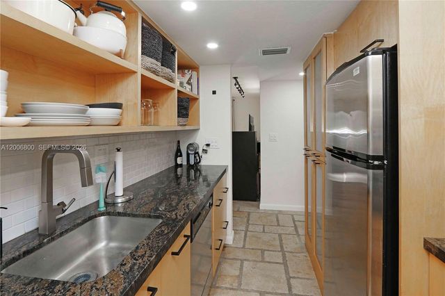 9394 SW 77th Ave F4, Miami, FL 33156