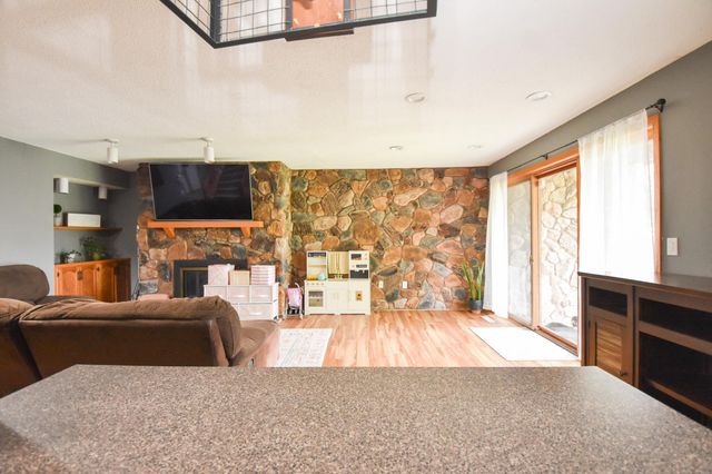608 37th Avenue S, Moorhead, MN 56560