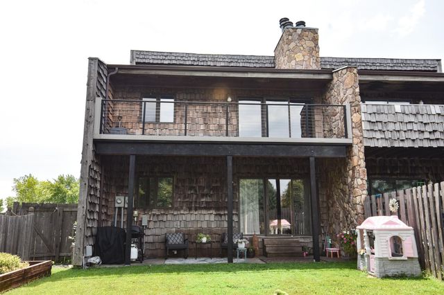 608 37th Avenue S, Moorhead, MN 56560