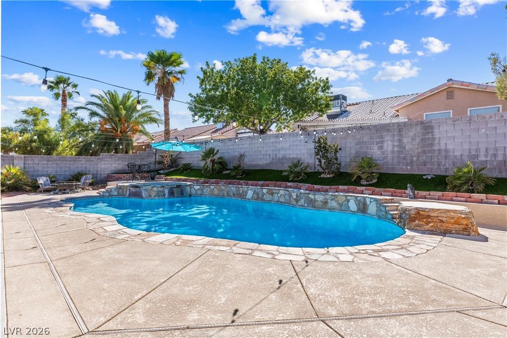 7233 Hawk Haven Street, Las Vegas, NV 89131 — exterior