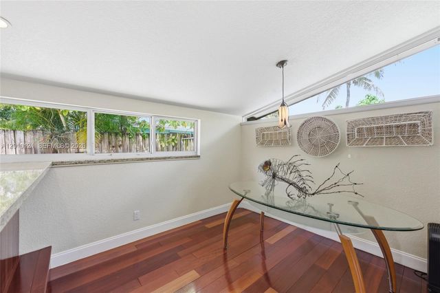 1118 NW 16th St, Fort Lauderdale, FL 33311