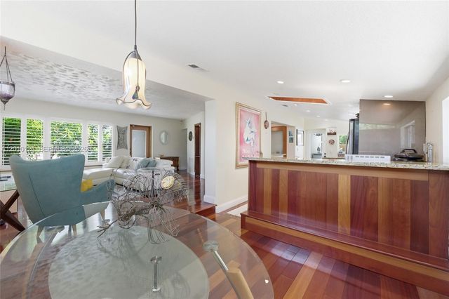 1118 NW 16th St, Fort Lauderdale, FL 33311