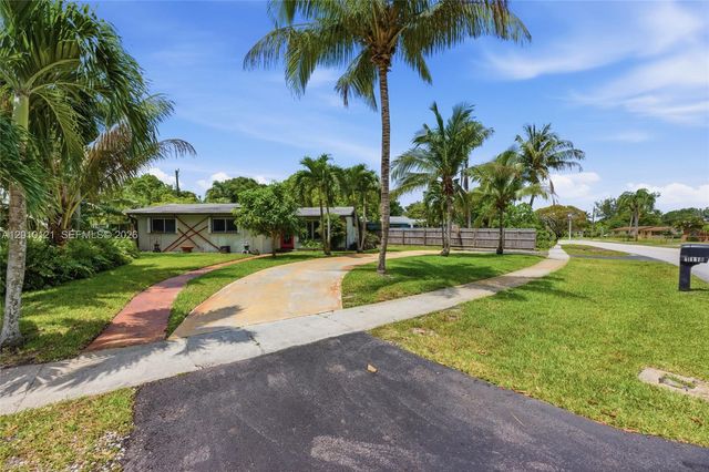 1118 NW 16th St, Fort Lauderdale, FL 33311