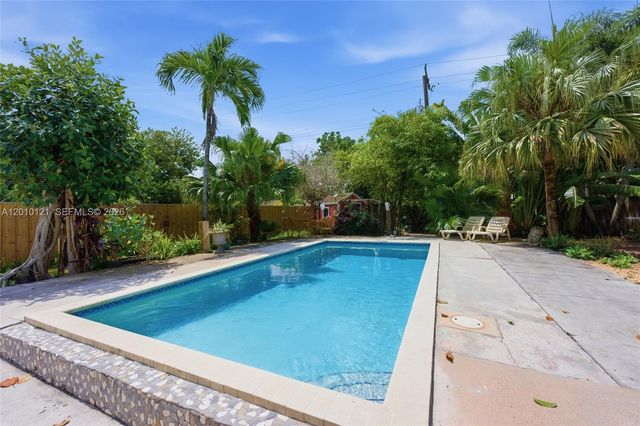 1118 NW 16th St, Fort Lauderdale, FL 33311