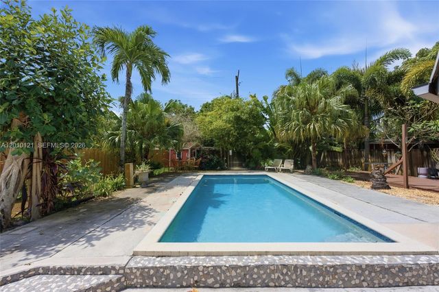 1118 NW 16th St, Fort Lauderdale, FL 33311