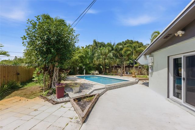 1118 NW 16th St, Fort Lauderdale, FL 33311