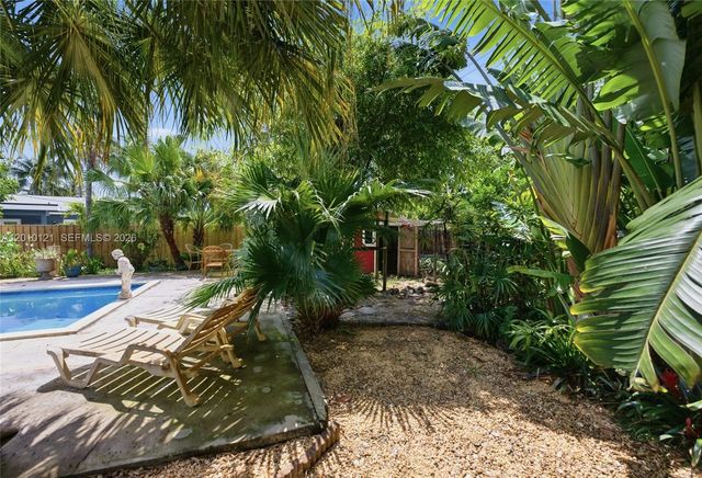 1118 NW 16th St, Fort Lauderdale, FL 33311