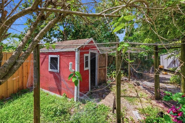 1118 NW 16th St, Fort Lauderdale, FL 33311