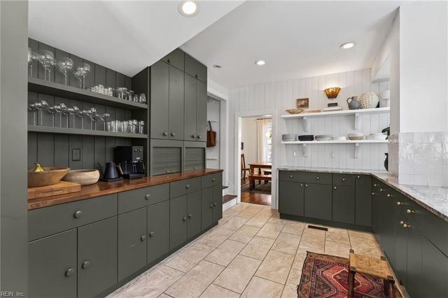 1108 Jamestown CRES, Norfolk, VA 23508