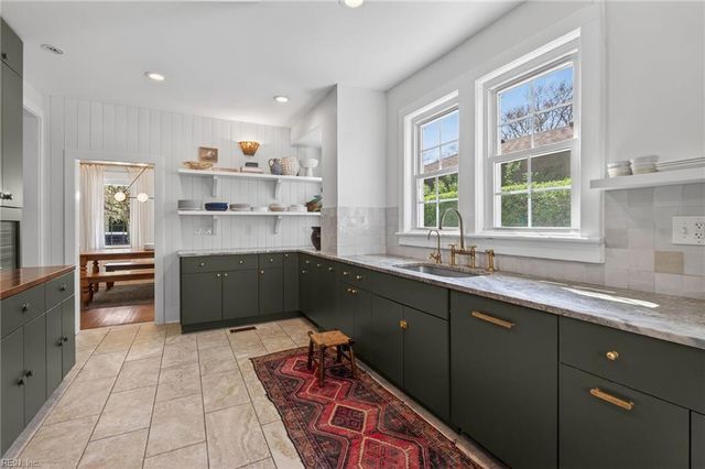 1108 Jamestown CRES, Norfolk, VA 23508