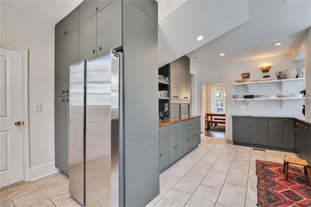 1108 Jamestown CRES, Norfolk, VA 23508