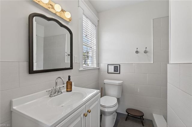 1108 Jamestown CRES, Norfolk, VA 23508