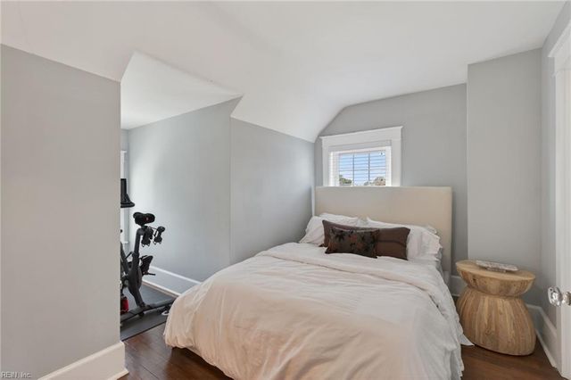 1108 Jamestown CRES, Norfolk, VA 23508