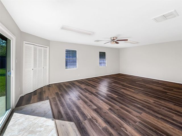 403 Christina Lane, Friendswood, TX 77546